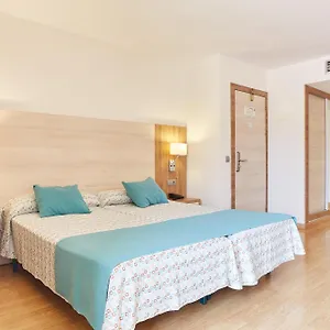 https://invisa-club-cala-blanca-playa-des-figueral-ibiza.ibizaislandhotels.net